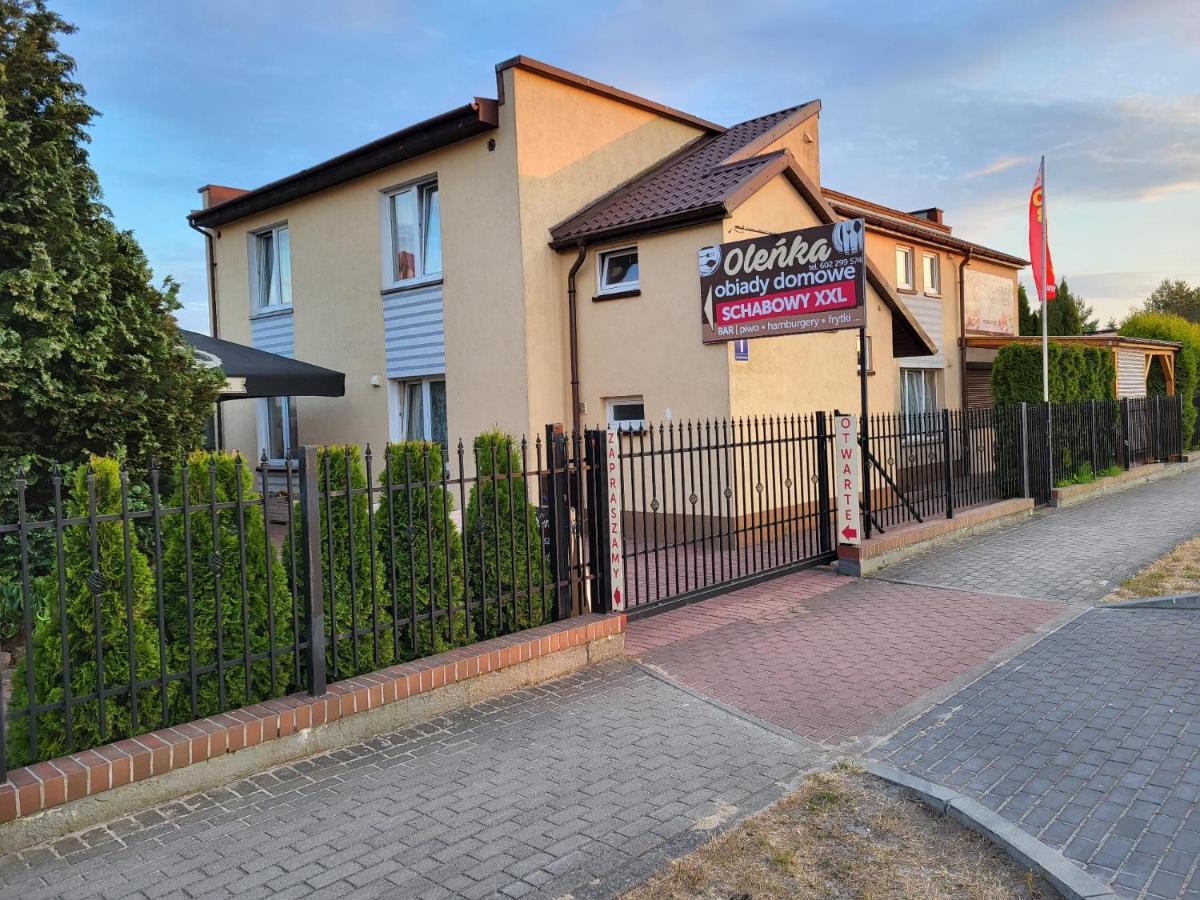 Pokój z 2 łóżkami pojedynczymi i łazienką